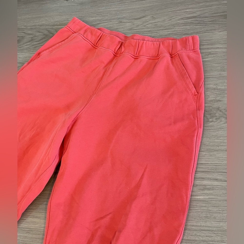 Lululemon Relaxed High-Rise Jogger Pale Raspberry. Size 14 - Picture 5 of 9
